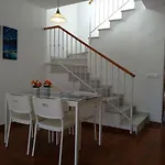 Luna De *